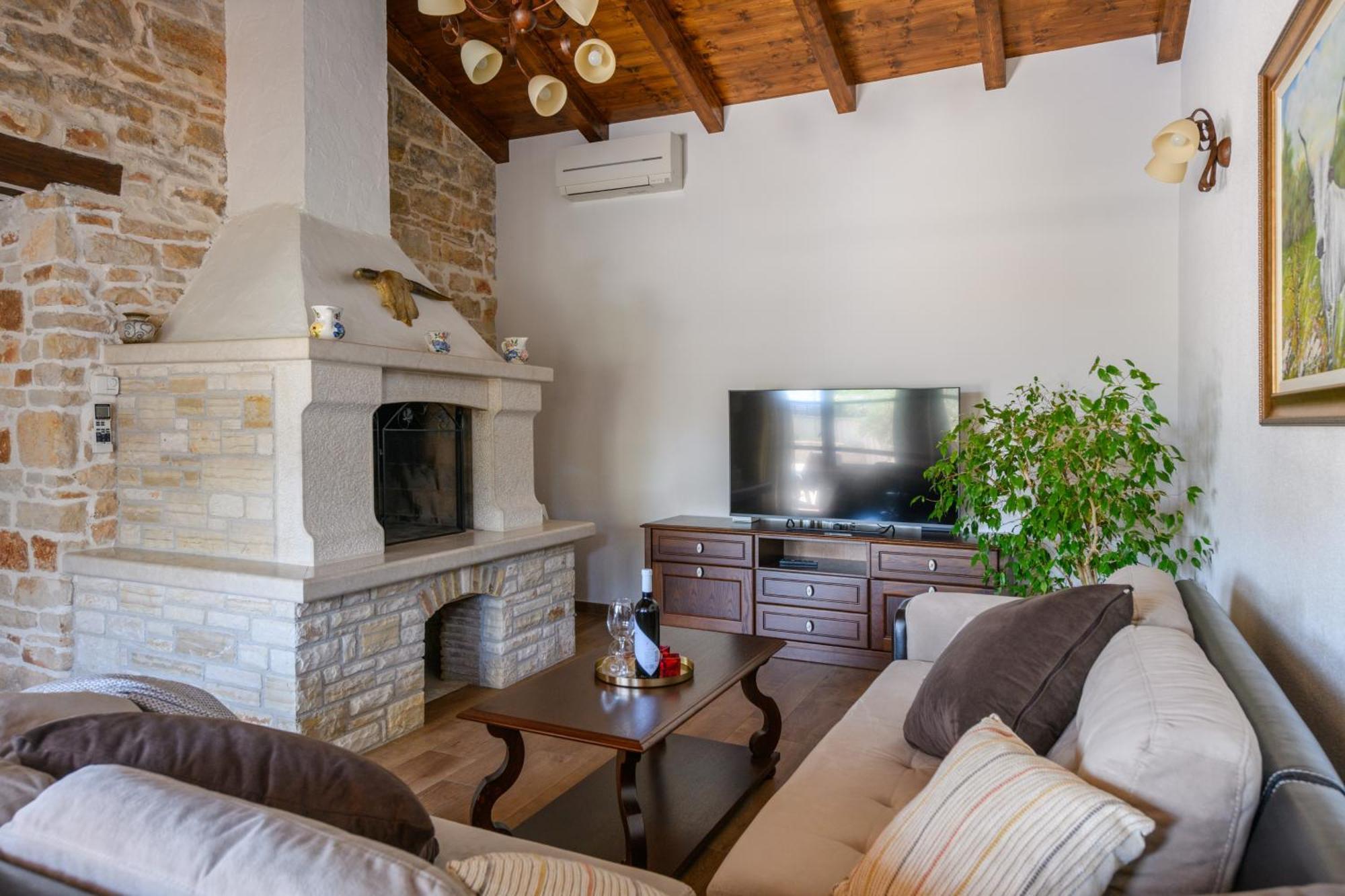 Villa Gina Valtura Luaran gambar