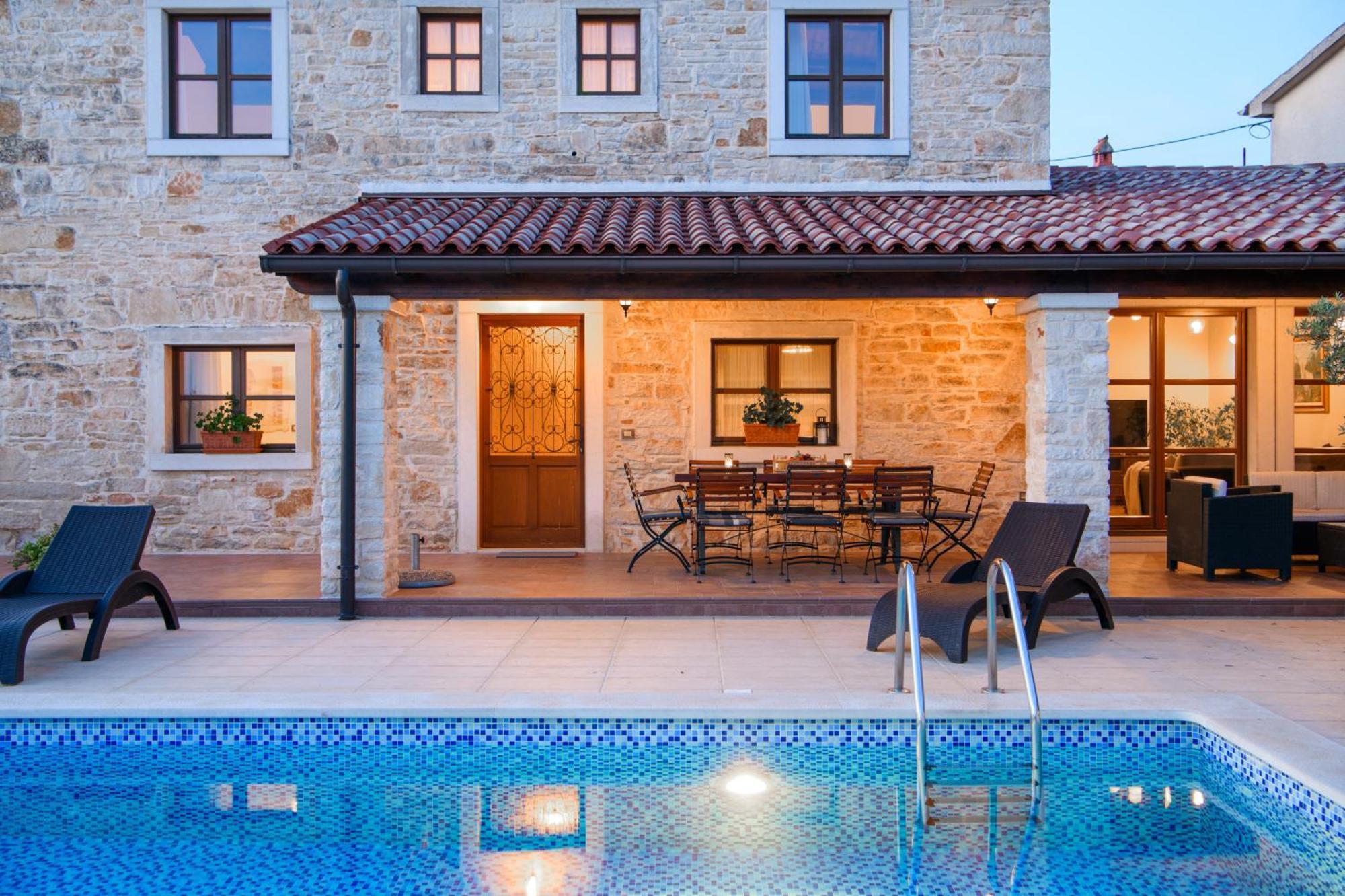 Villa Gina Valtura Luaran gambar